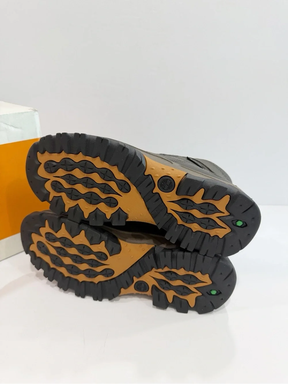 Timberland Kids' Mt. Maddsen Mid Waterproof Hiking Boots
